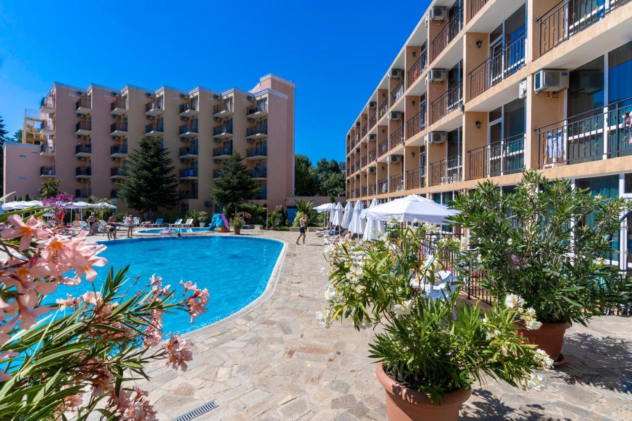 Riva Hotel